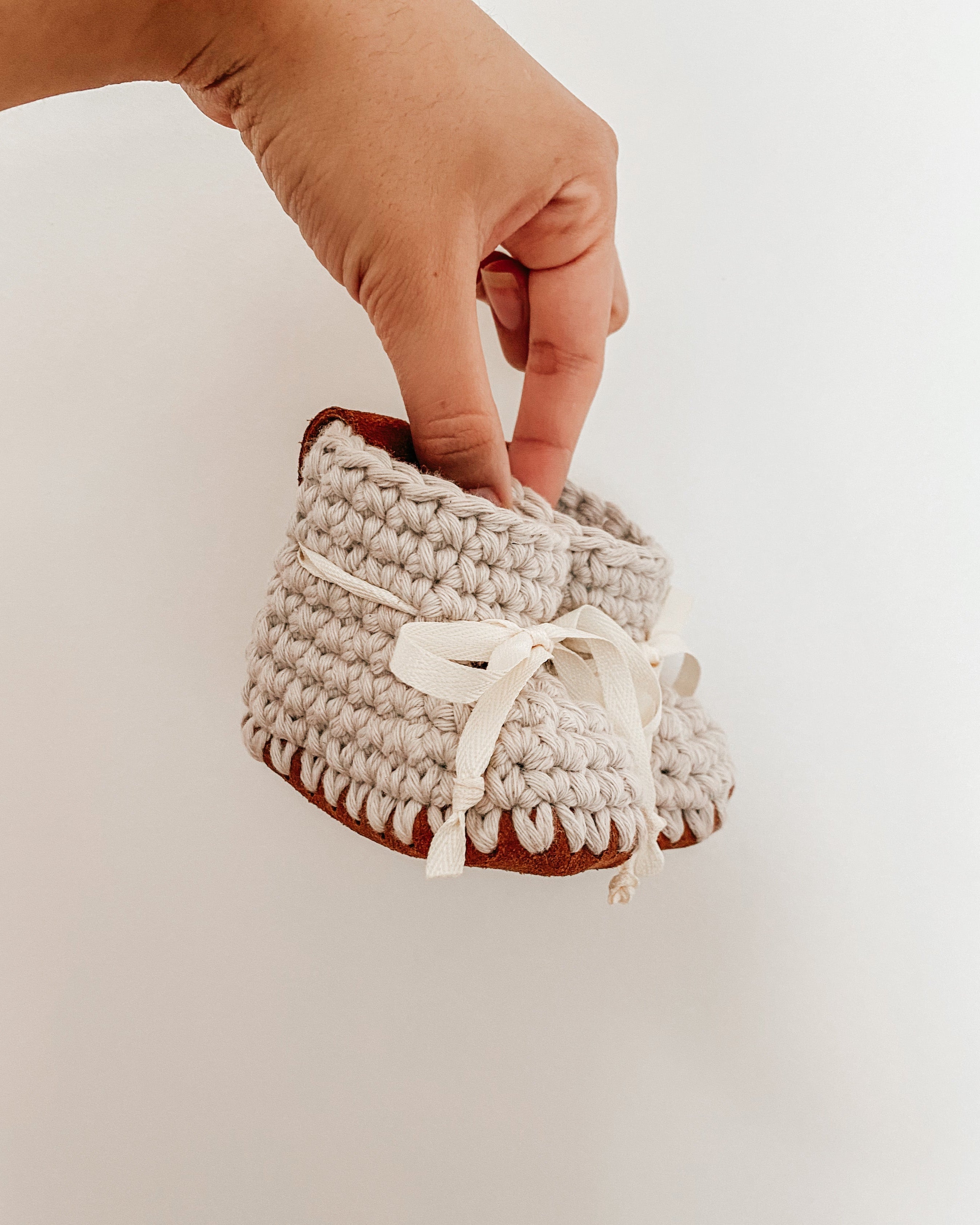 Handmade Baby Booties – Natural Cotton & Leather Sole (0–3M, Beige)